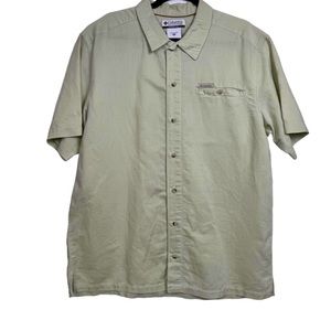 Columbia Men’s Light Green Button Down Casual Shirt, Size Large